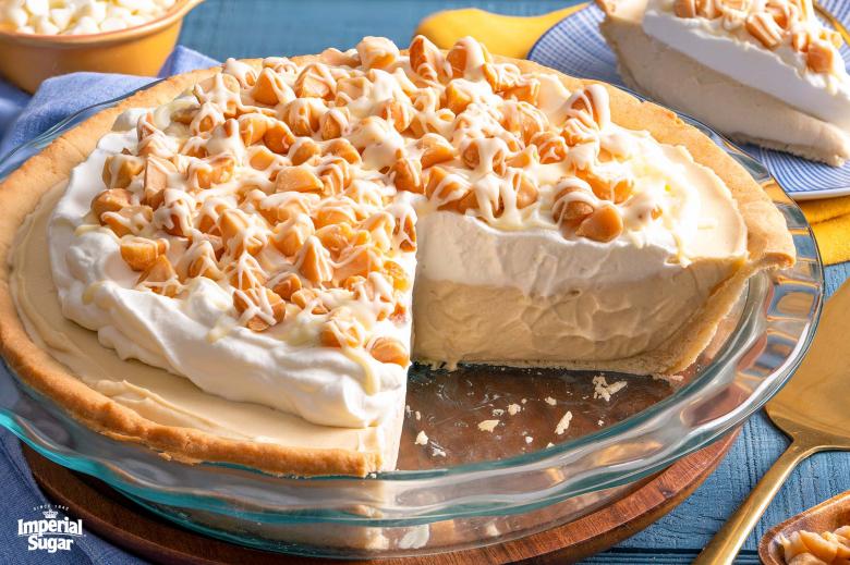 Macadamia Nut White Chocolate Cream Pie - Dixie Crystals