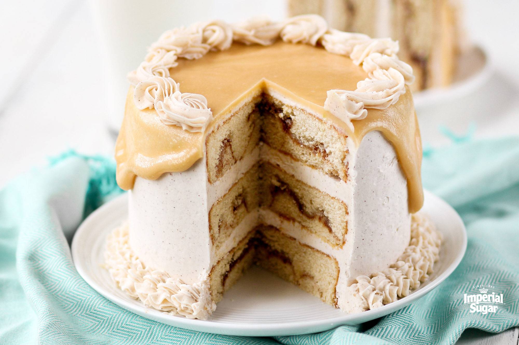 Snickerdoodle Caramel Layer Cake | Dixie Crystals