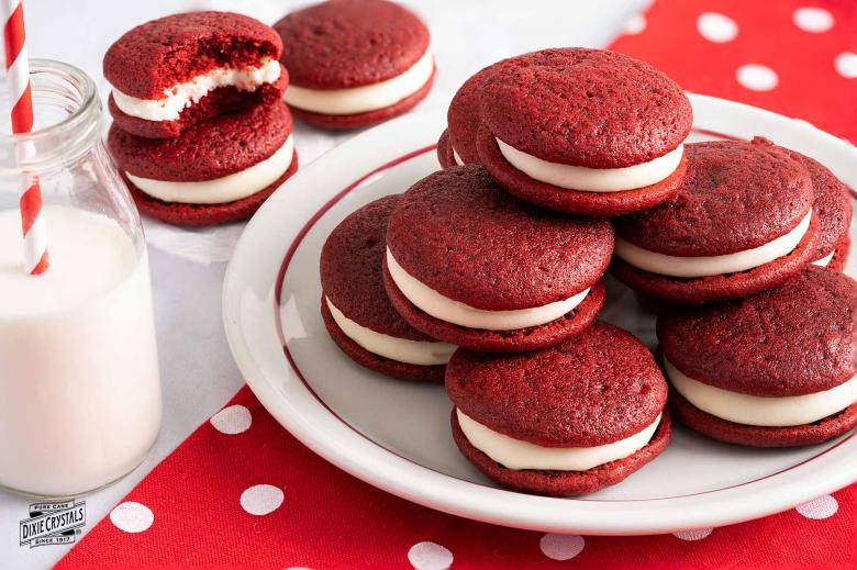 Whoopie Pie Cookie Sandwich - The Dashley's Kitchen - Video