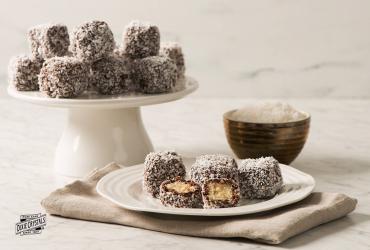 https://www.dixiecrystals.com/sites/default/files/styles/tile_image/public/recipe/Lamingtons-dixie.jpg?itok=8Fb-QjBB