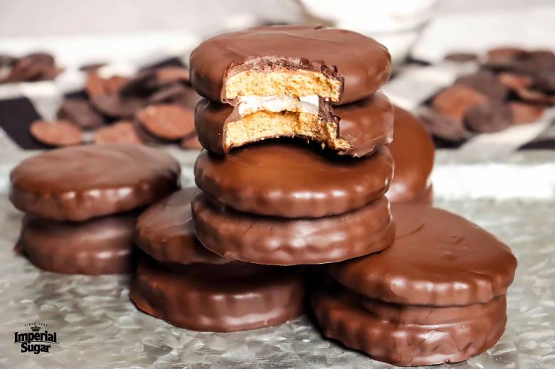 Copycat Little Debbie Chocolate Marshmallow Pies