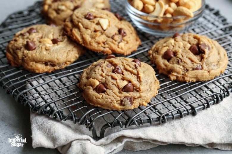 Salted Toffee Cashew Cookies