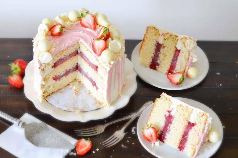 White Chocolate Strawberry Cake