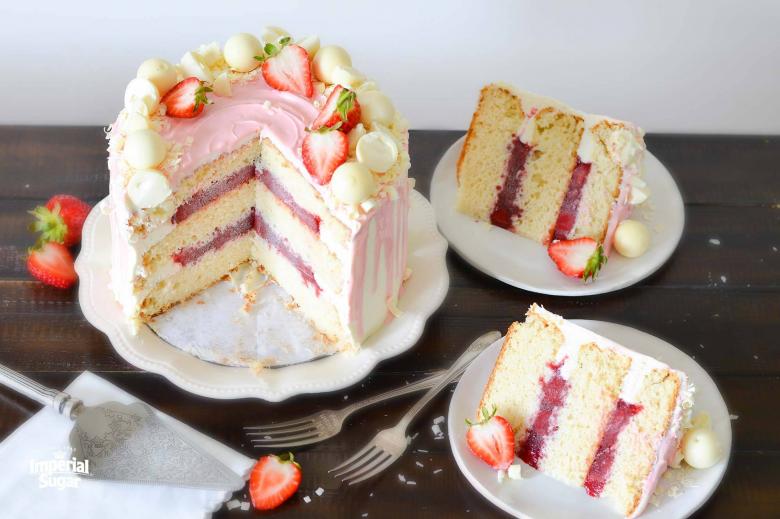 White Chocolate Strawberry Cake