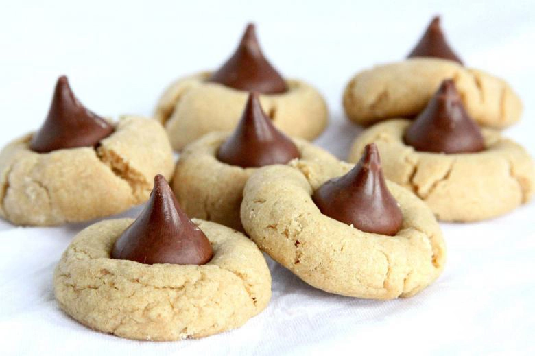 Peanut Butter Blossom Cookies