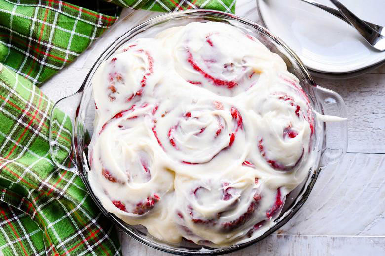 Red Velvet Cinnamon Rolls